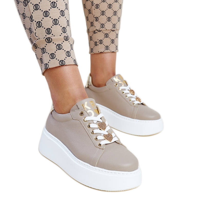 Sneakers in pelle beige scuro di Karino