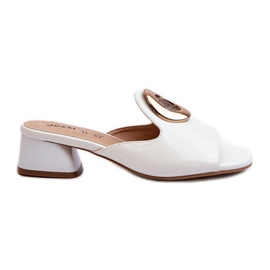 Eleganti Infradito Da Donna In Vernice Con Tacco Basso E Decorazione Oro, Uzimila Bianco