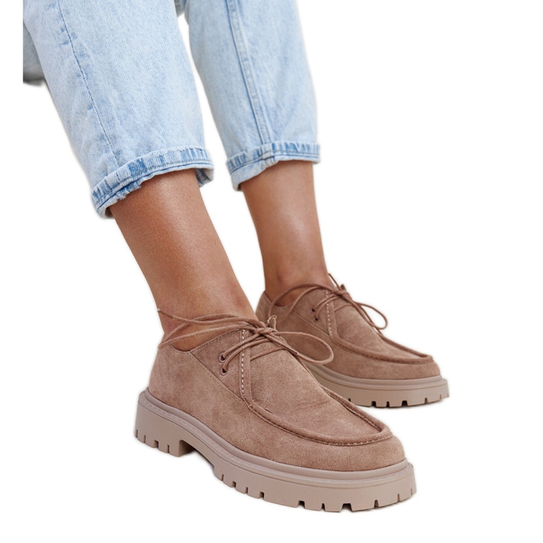 Scarpe classiche Keiko in camoscio beige scuro