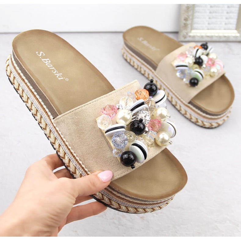 Ciabatte da donna con plateau e perline, beige S.Barski HY077