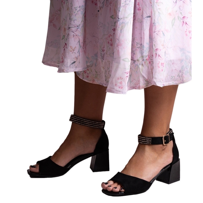 Sandali con tacco in vernice Athir nero