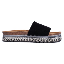 Ciabatte con plateau in camoscio nero