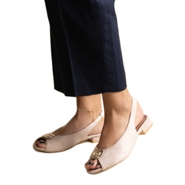 Sandali slip-on beige con tacco basso Teyla