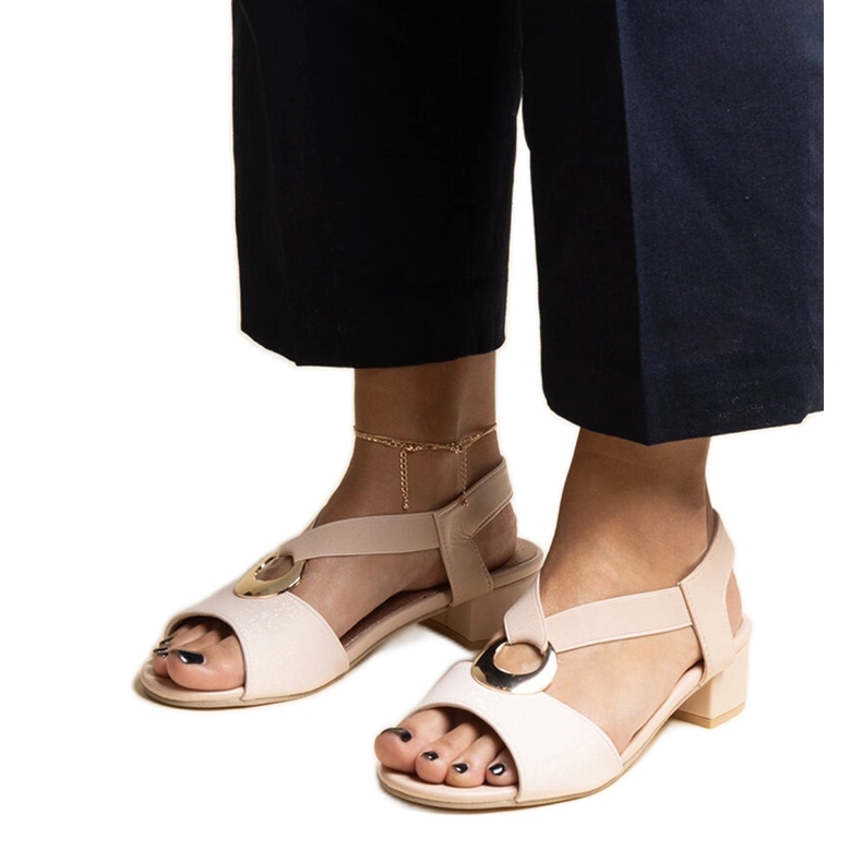 Sandali slip-on beige con tacco Jorga