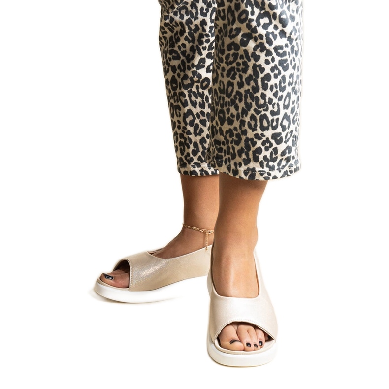 Sandali slip-on dorati con lucentezza Taylak d'oro