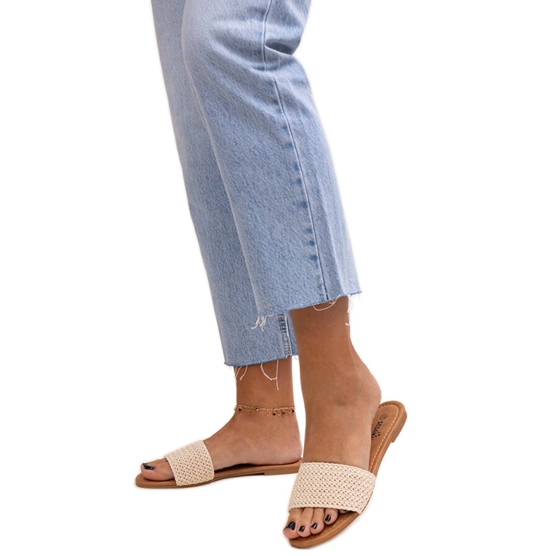 Pantofole Marika ricamate beige chiaro
