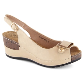 Comodi sandali beige con zeppa da donna eVento 6230