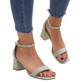 Sandali Issa con tacco verde chiaro