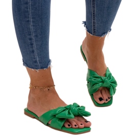 Infradito verdi con fiocco decorativo di Uwansa verde
