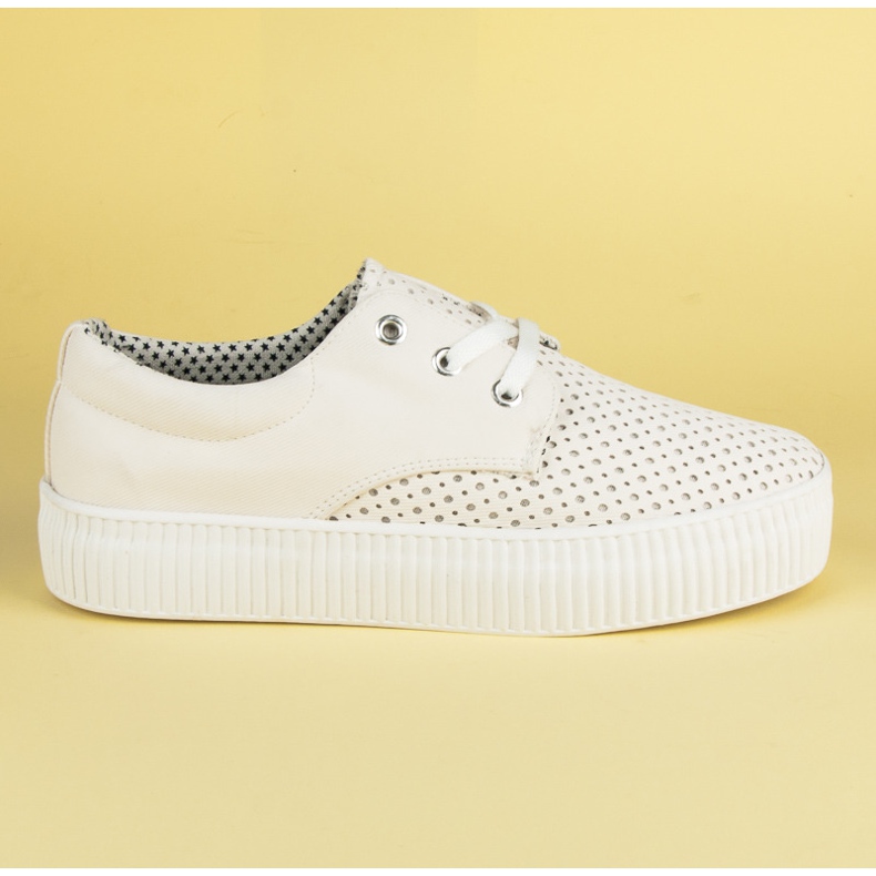 Kylie Sneakers traforate sulla piattaforma bianca