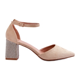 Décolleté beige realizzate in eco suede su tacco decorato