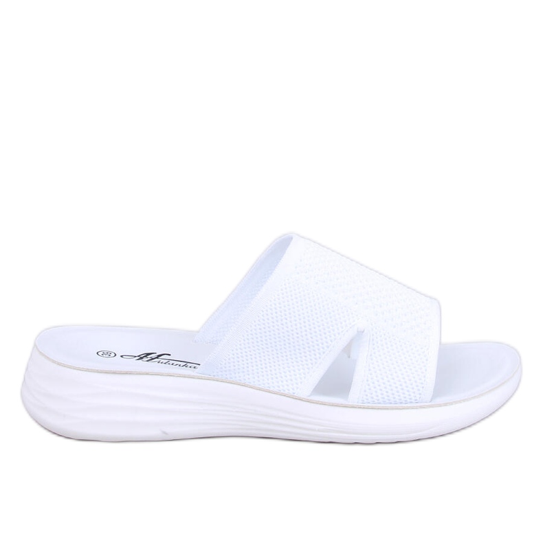 Pantofole Herves White morbide traforate bianca