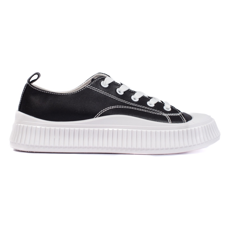 Sneakers nere da donna realizzate in pelle ecologica nero