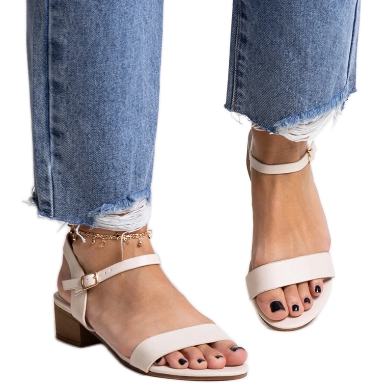 Sandali beige con tacco basso Basina