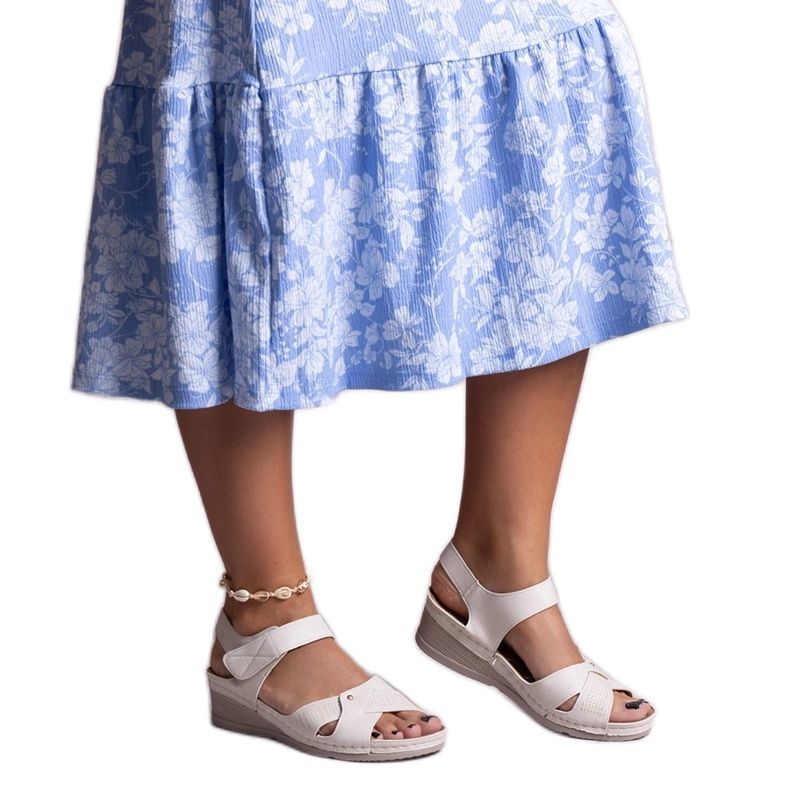 Sandali Kirane con zeppa bassa beige