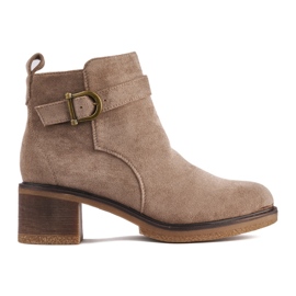 Stivaletti in camoscio beige