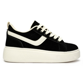 Scarpe da donna con plateau in camoscio nero