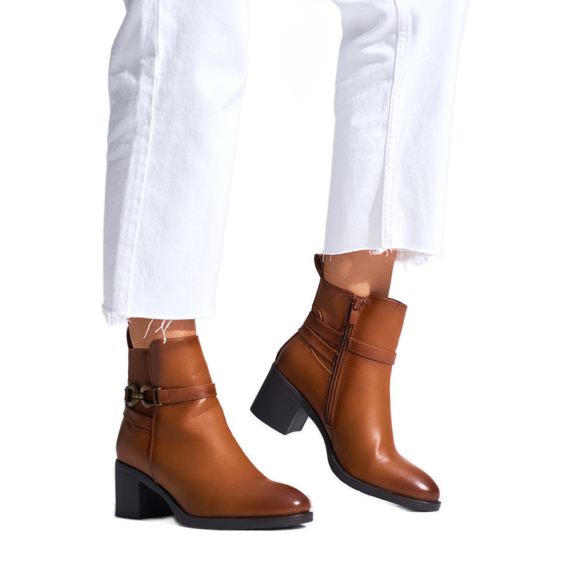 Stivaletti cammello da donna con tacco alto marrone