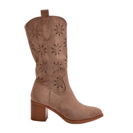 Jezzi Stivali al polpaccio traforati da donna realizzati in ecopelle scamosciata beige Nevilos