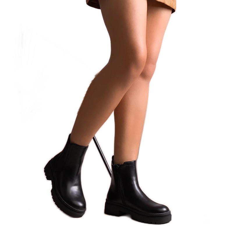 Stivaletti slip-on classici isolati neri di Edina nero