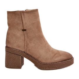 Stivali Da Donna Con Tacco Alto Isolati In Eco Camoscio Beige Arkesia