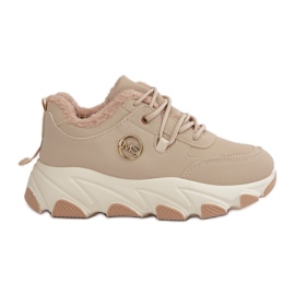 Scarpe sportive stringate isolate da donna sulla piattaforma, beige, bianco