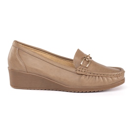 Mocassini da donna beige con fibbia