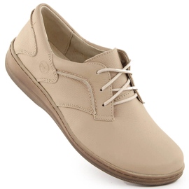 Comode scarpe da donna in pelle beige Helios 715