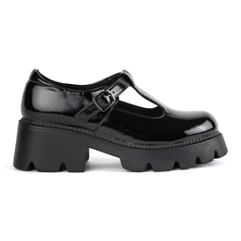Scarpe da donna in vernice nera con plateau nero