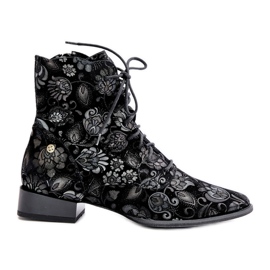Stivali piatti in pelle scamosciata con motivo Maciejka 06391-01 Nero