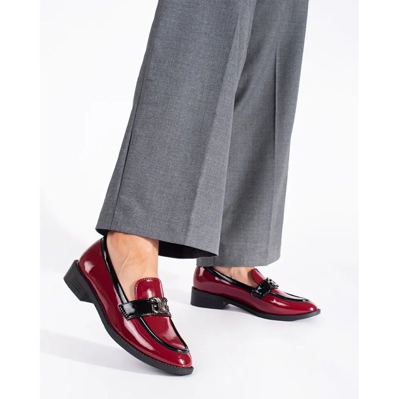 Mocassini da donna in vernice bordeaux rosso