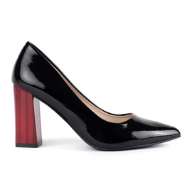 Eleganti décolleté a tacco alto in vernice nera nero