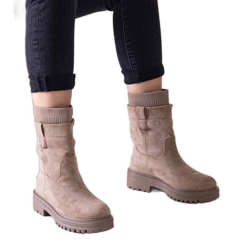 Stivaletti slip-on beige con calzino Ralia