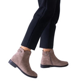 Stivaletti classici marroni realizzati in eco-camoscio Pereia marrone