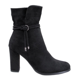 Stivaletti Minnai in camoscio nero