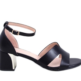 Sandali da donna in pieno fiore con tacco alto nero