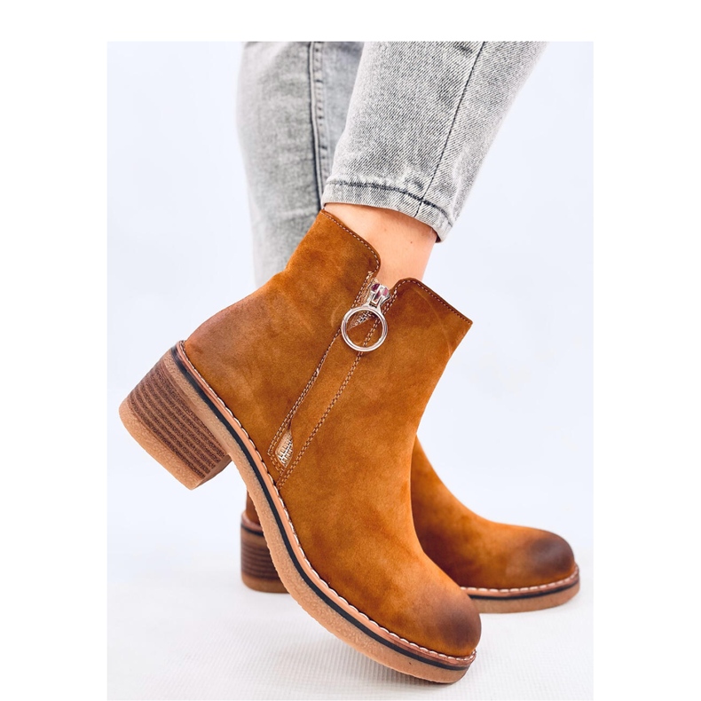 Stivaletti Levere Camel con tacco basso in nabuk - Inello marrone