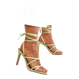 Sandali verdi stringati con tacco alto verde