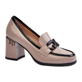 Scarpe da donna in vernice beige