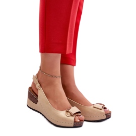 Sandali con zeppa da donna beige