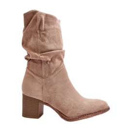 Stivaletti da donna beige con tomaia arricciata