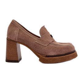 Mocassini Zazoo in camoscio beige scuro con tacco alto