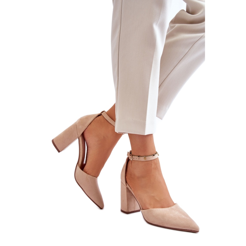 Décolleté da donna realizzate in eco-camoscio QA203P, colore beige
