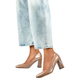 Décolleté da donna in vernice GD-FL486A-T, beige