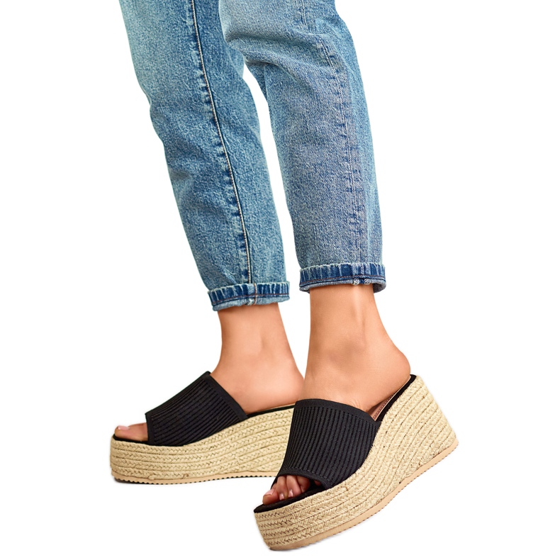 Infradito con zeppa alta 7237B nero