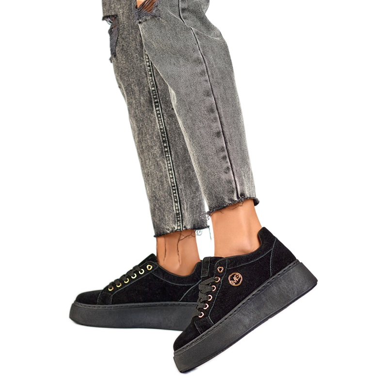 Scarpe sportive da donna sulla piattaforma TL251B, nere nero