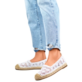 Espadrillas traforate da donna 77-528W bianca