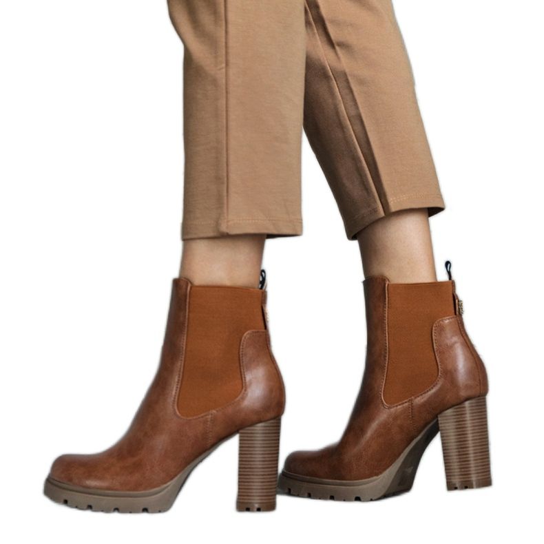 Stivaletti slip-on marroni realizzati in ecopelle Motena marrone