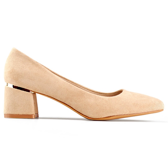Décolleté basse in camoscio beige, comode scarpe da donna beige