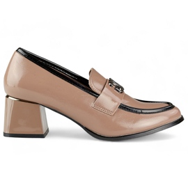 Scarpe basse in vernice beige, décolleté da donna con tacco alto